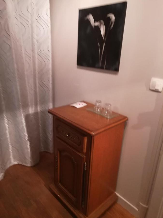 Escampette Hotel Saint-Aubin-en-Charollais Eksteriør billede
